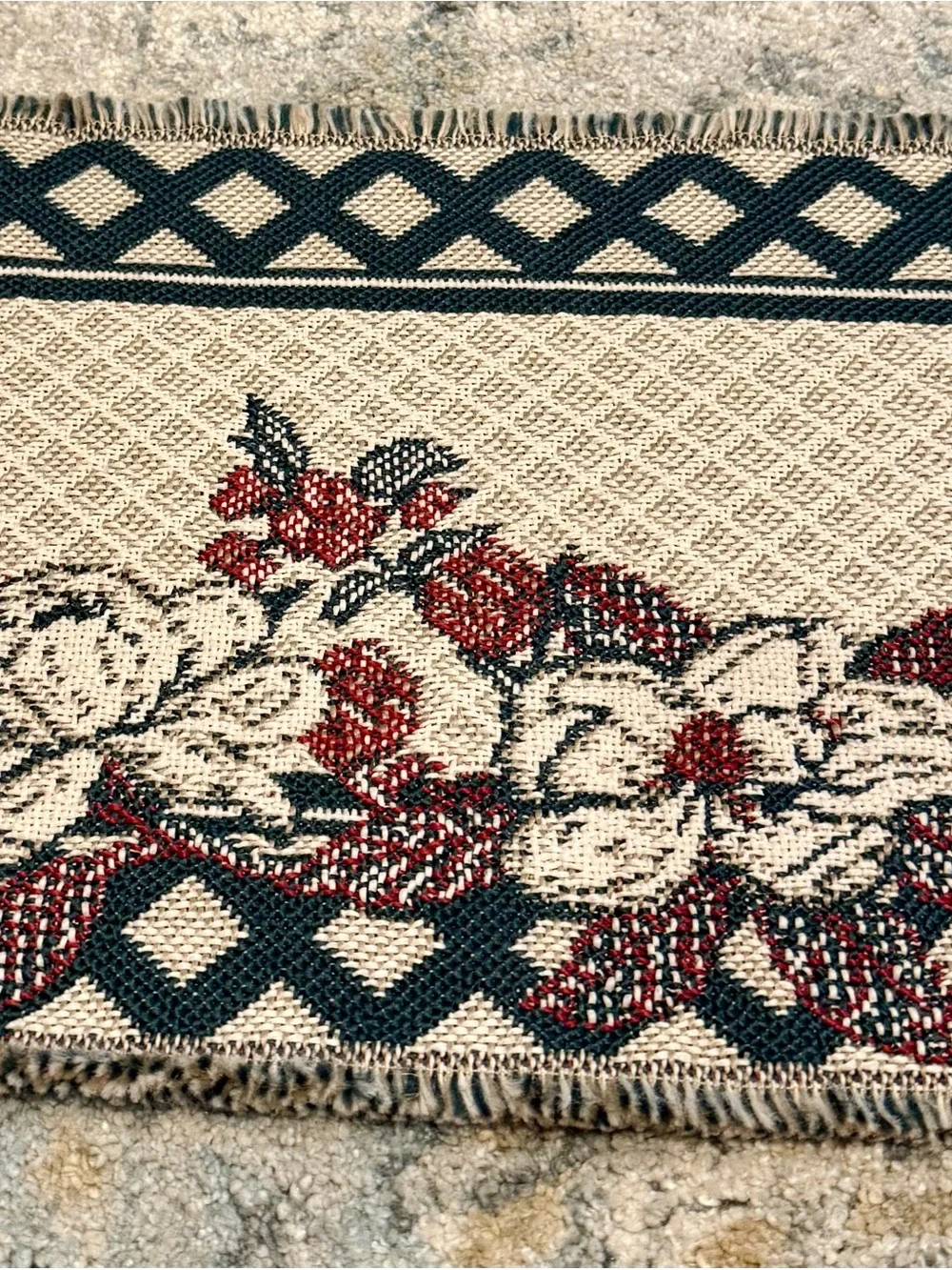 American Weaver's 90s Jacquard Table Runner Magnolia 1995